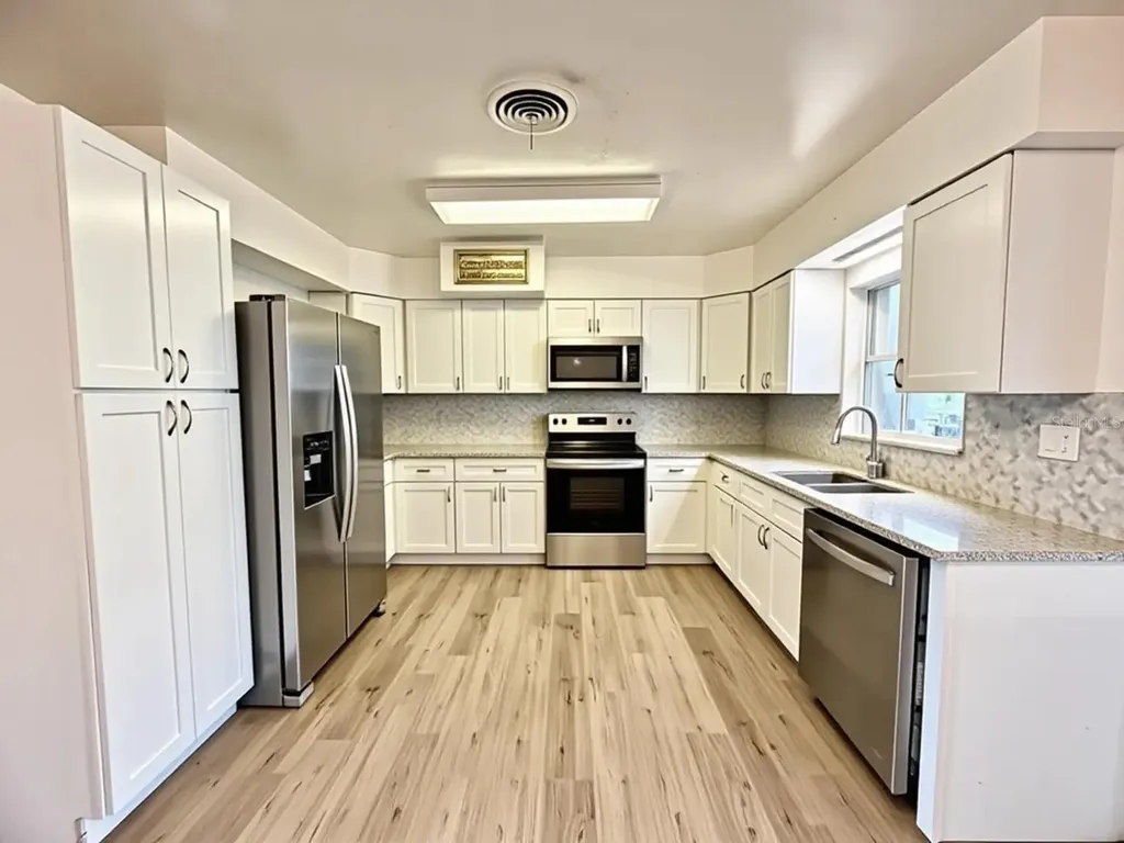 5235 SE 107th Street Belleview FL 34420