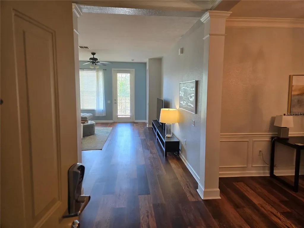 5049 Shoreway Loop Orlando FL 32819
