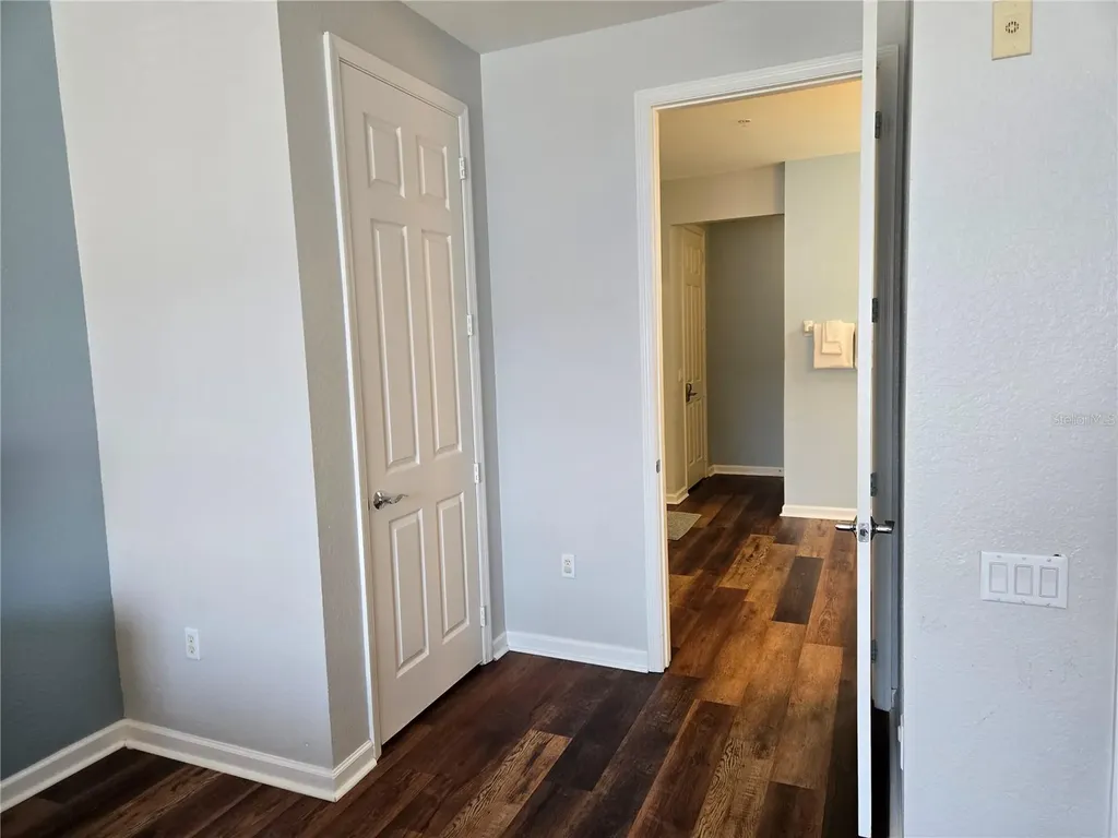 5049 Shoreway Loop Orlando FL 32819