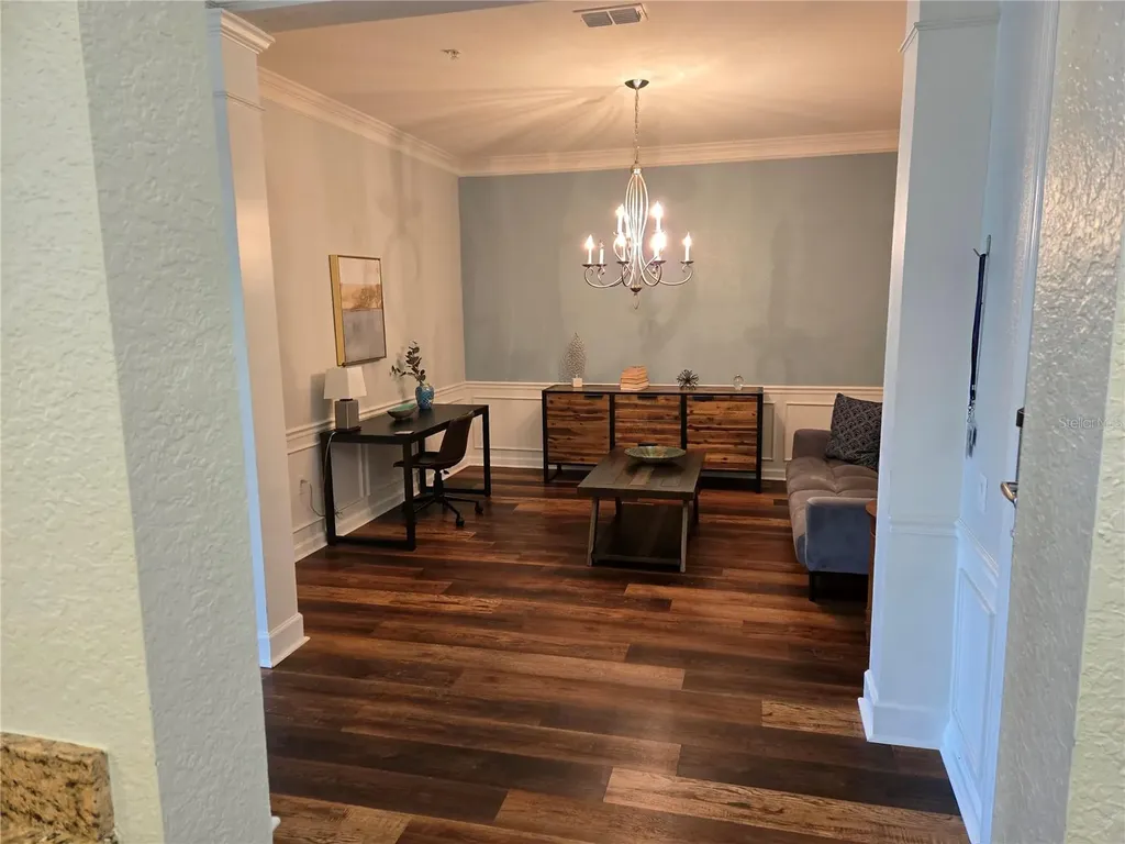 5049 Shoreway Loop Orlando FL 32819