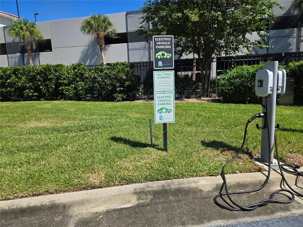 5049 Shoreway Loop Orlando FL 32819