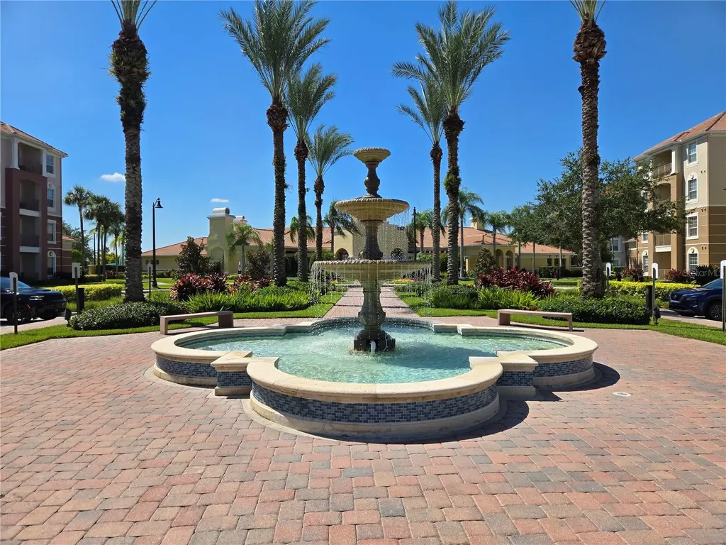 5049 Shoreway Loop Orlando FL 32819