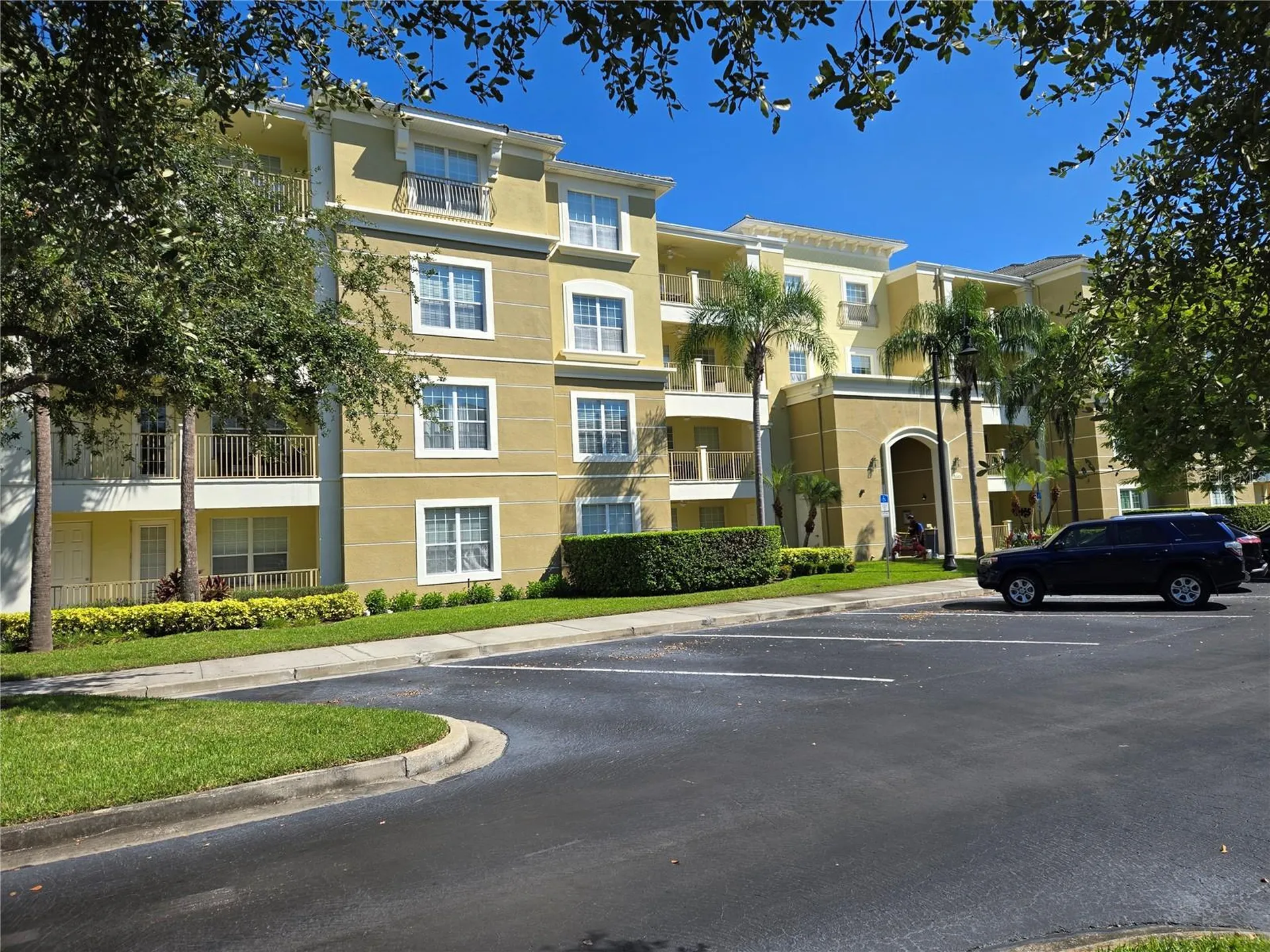 5049 Shoreway Loop Orlando FL 32819