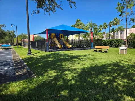 5049 Shoreway Loop Orlando FL 32819
