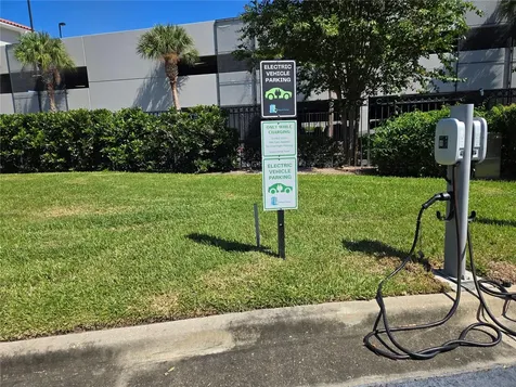 5049 Shoreway Loop Orlando FL 32819