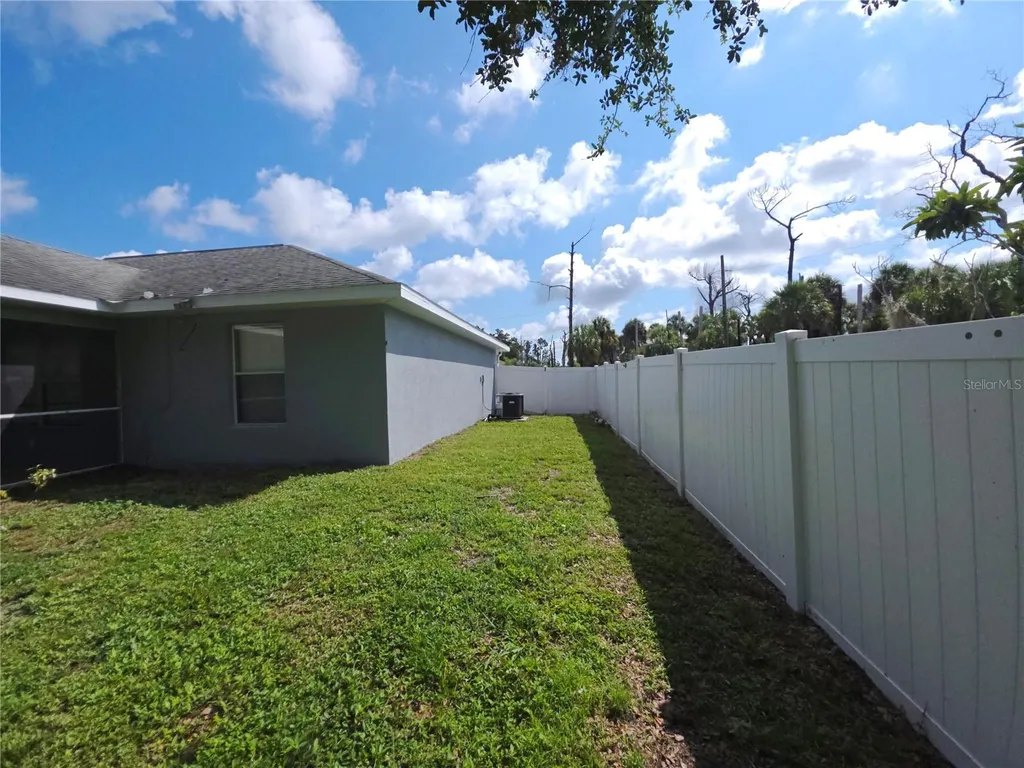 3011 Shawnee Terrace North Port FL 34286