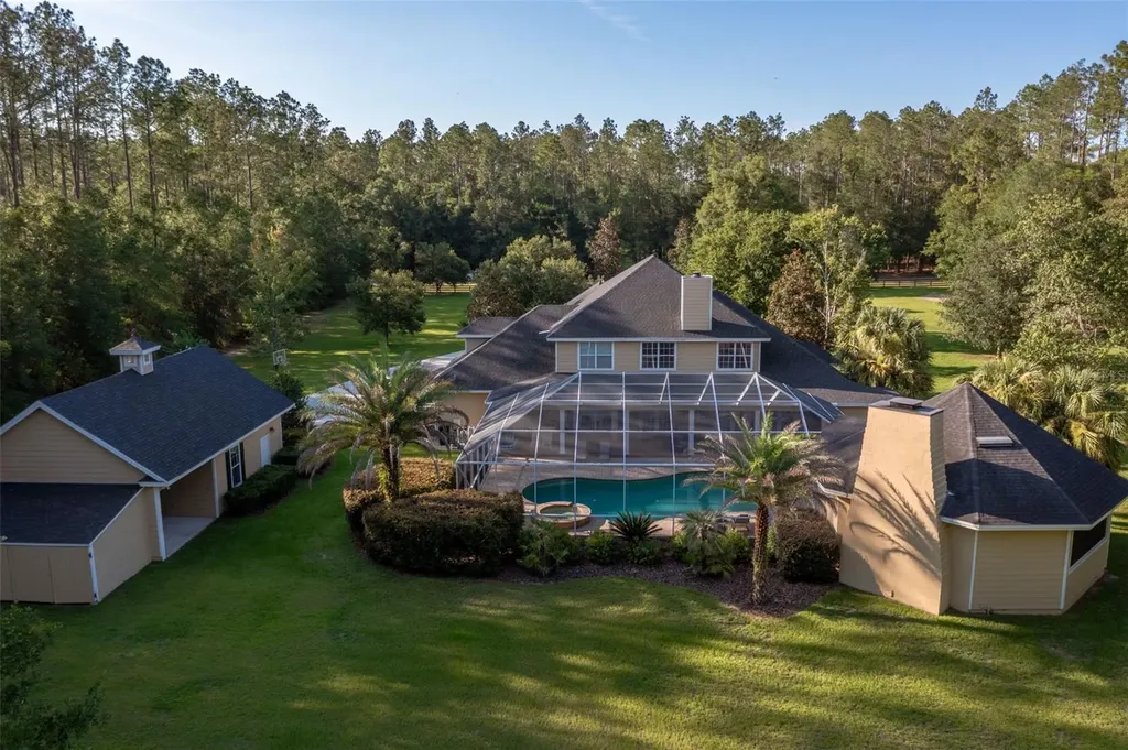 19103 NW 72nd Avenue Alachua FL 32615
