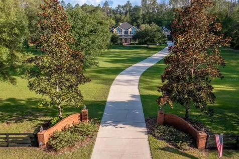 19103 NW 72nd Avenue Alachua FL 32615