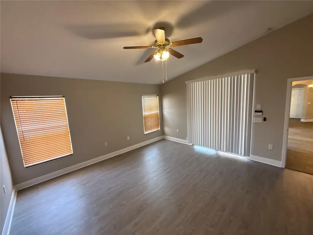 2727 Villa Drive Valrico FL 33596