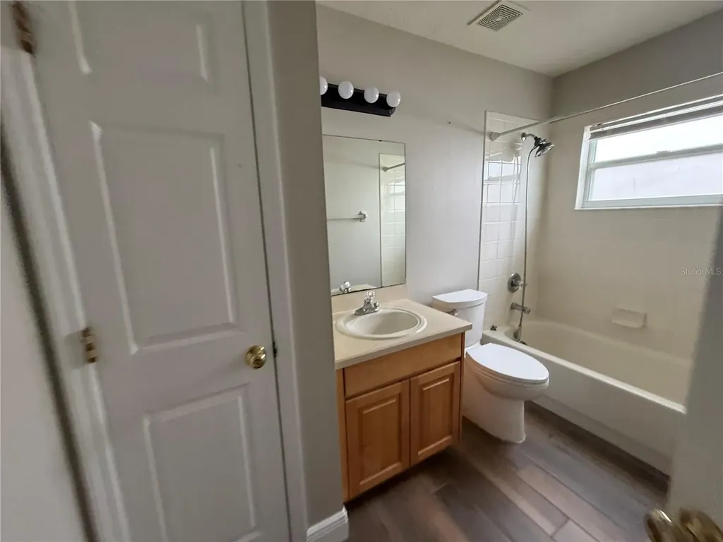 2727 Villa Drive Valrico FL 33596