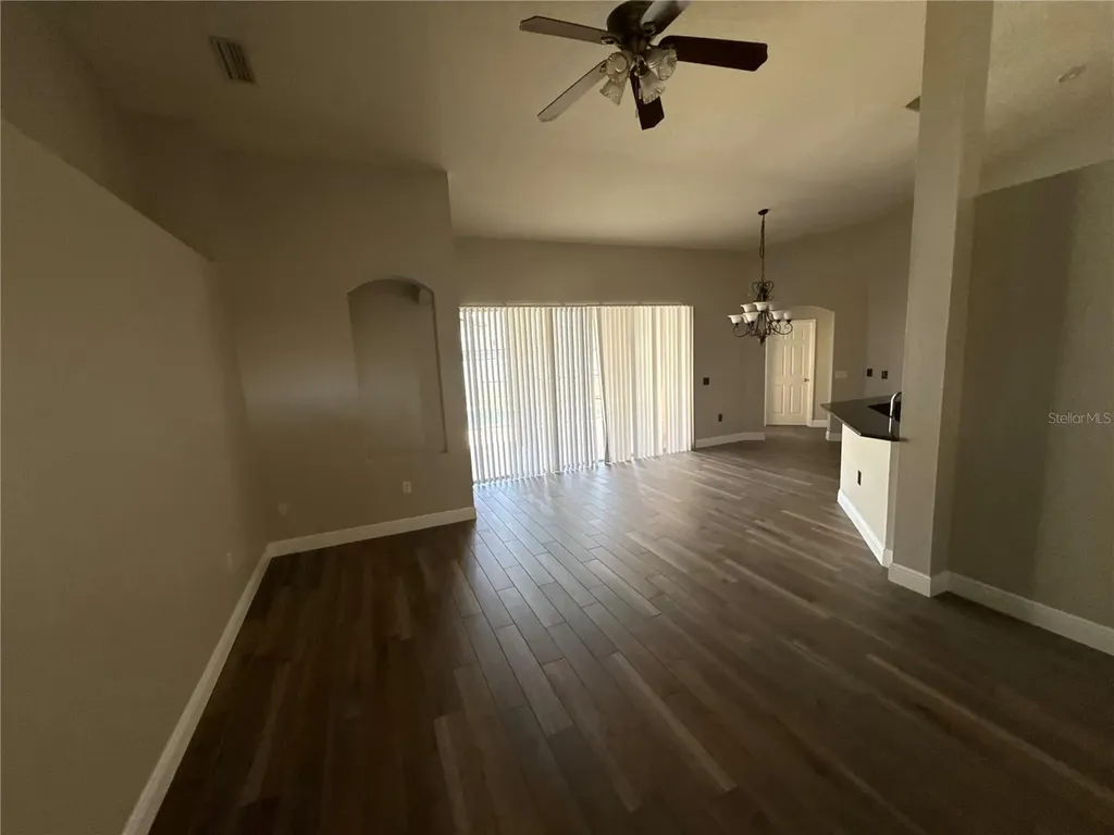 2727 Villa Drive Valrico FL 33596