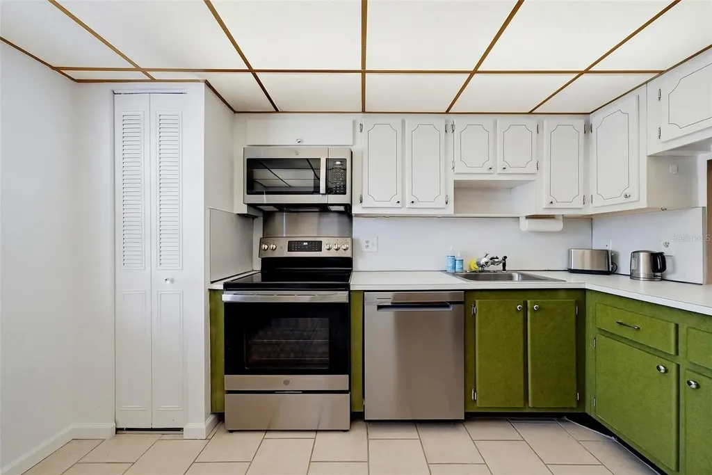 1900 68th Street N St Petersburg FL 33710
