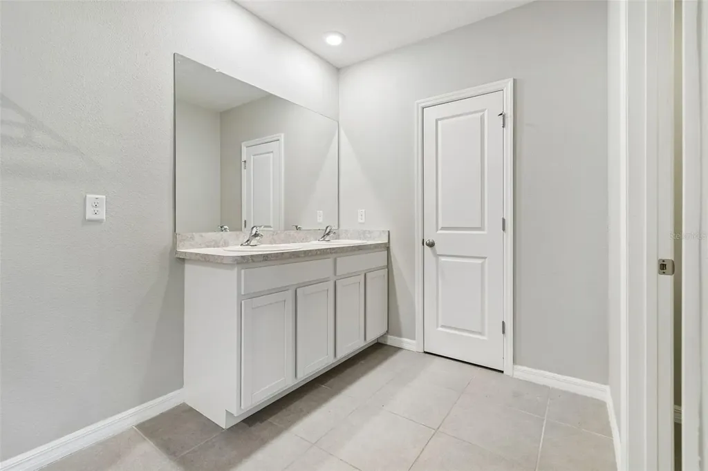 16734 Trite Bend Street Wimauma FL 33598