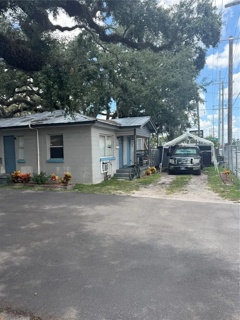 7208 N Nebraska Avenue Tampa FL 33604