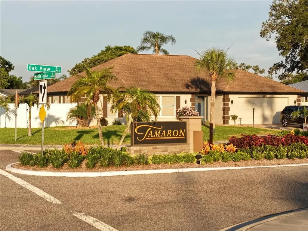 4140 Eastwood Drive Sarasota FL 34232