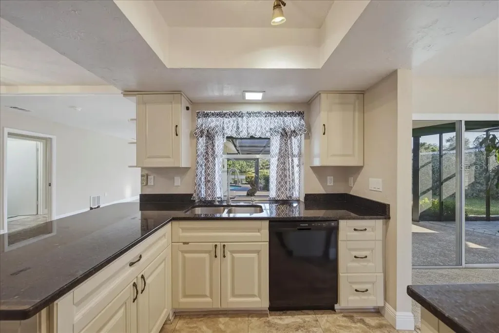 4140 Eastwood Drive Sarasota FL 34232