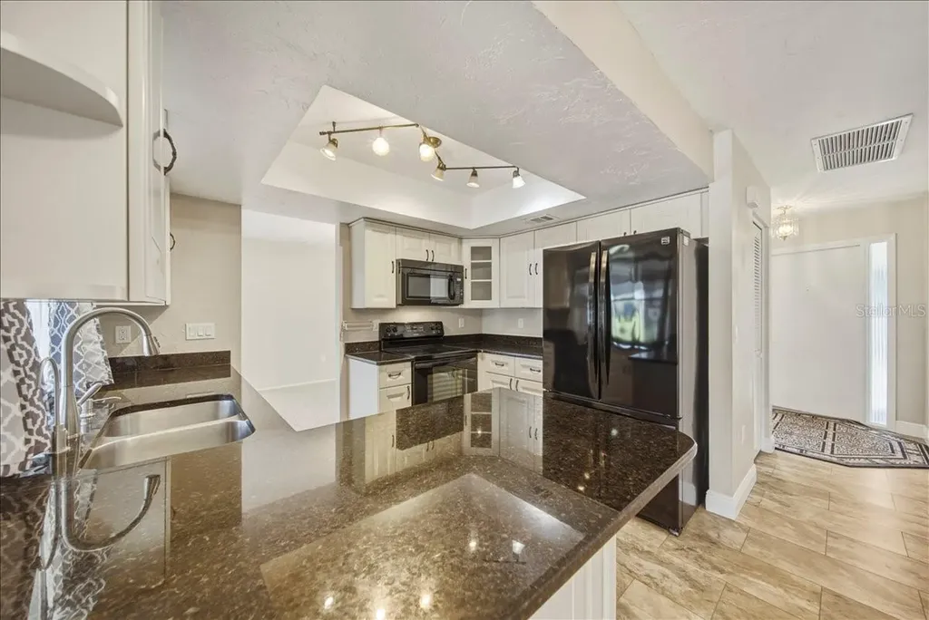 4140 Eastwood Drive Sarasota FL 34232