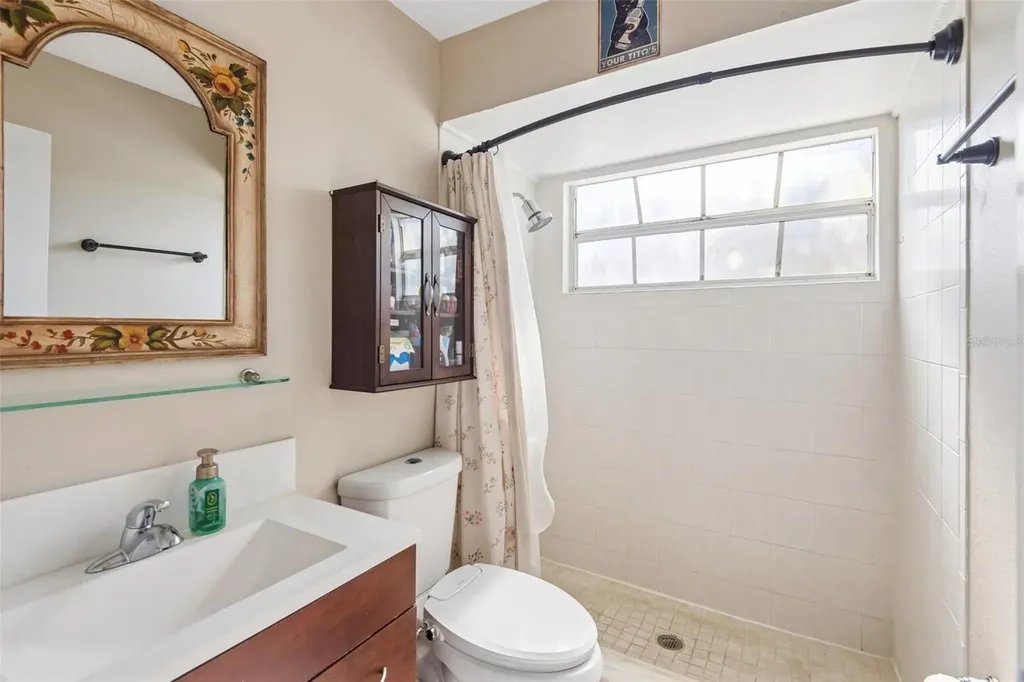 6910 Lake Place Court Tampa FL 33634