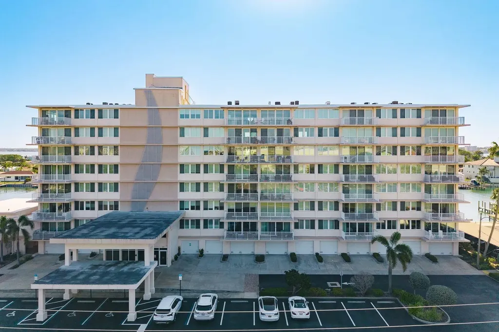 223 Island Way Clearwater Beach FL 33767