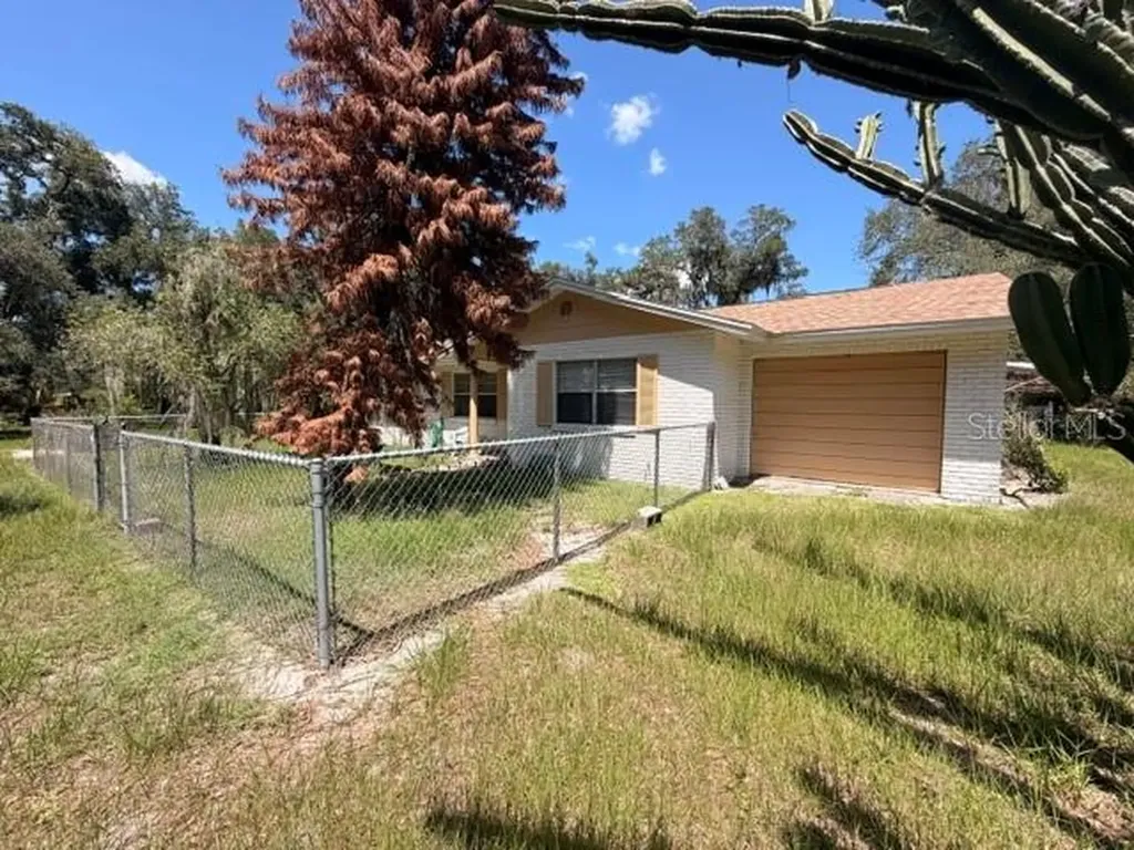 8110 Habakka Road Lithia FL 33547