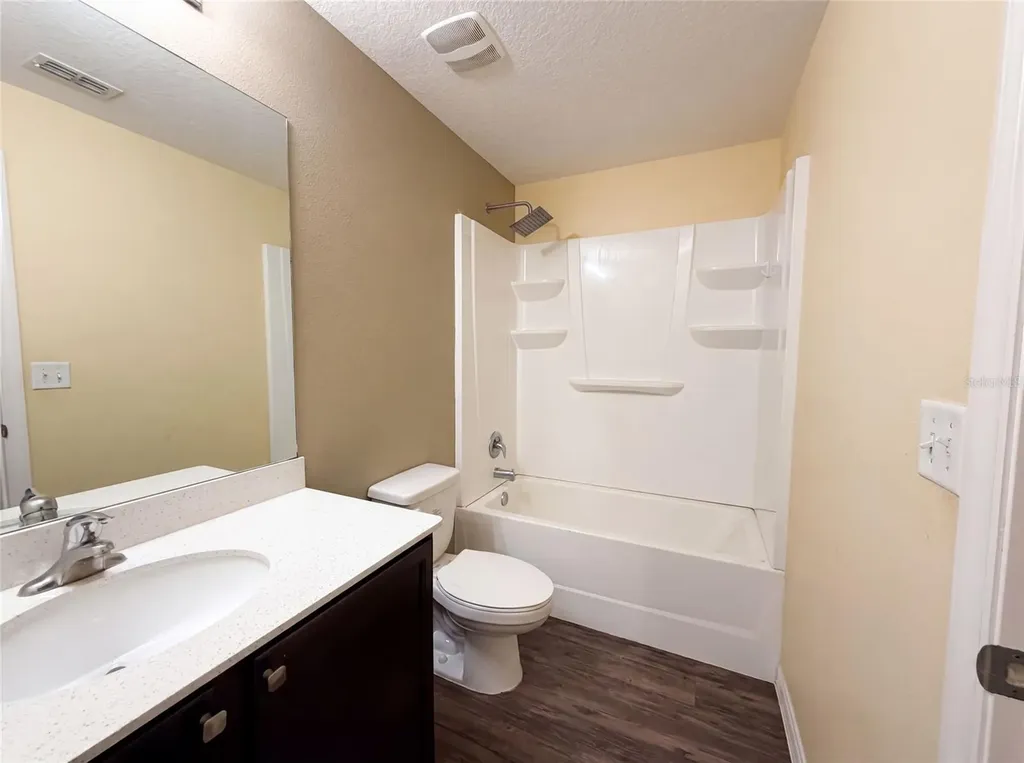 1880 Piedmont Court Mascotte FL 34753