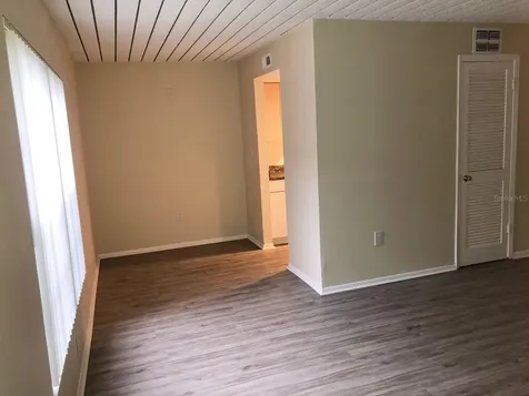 1311 Baywatch Loop Tampa FL 33612