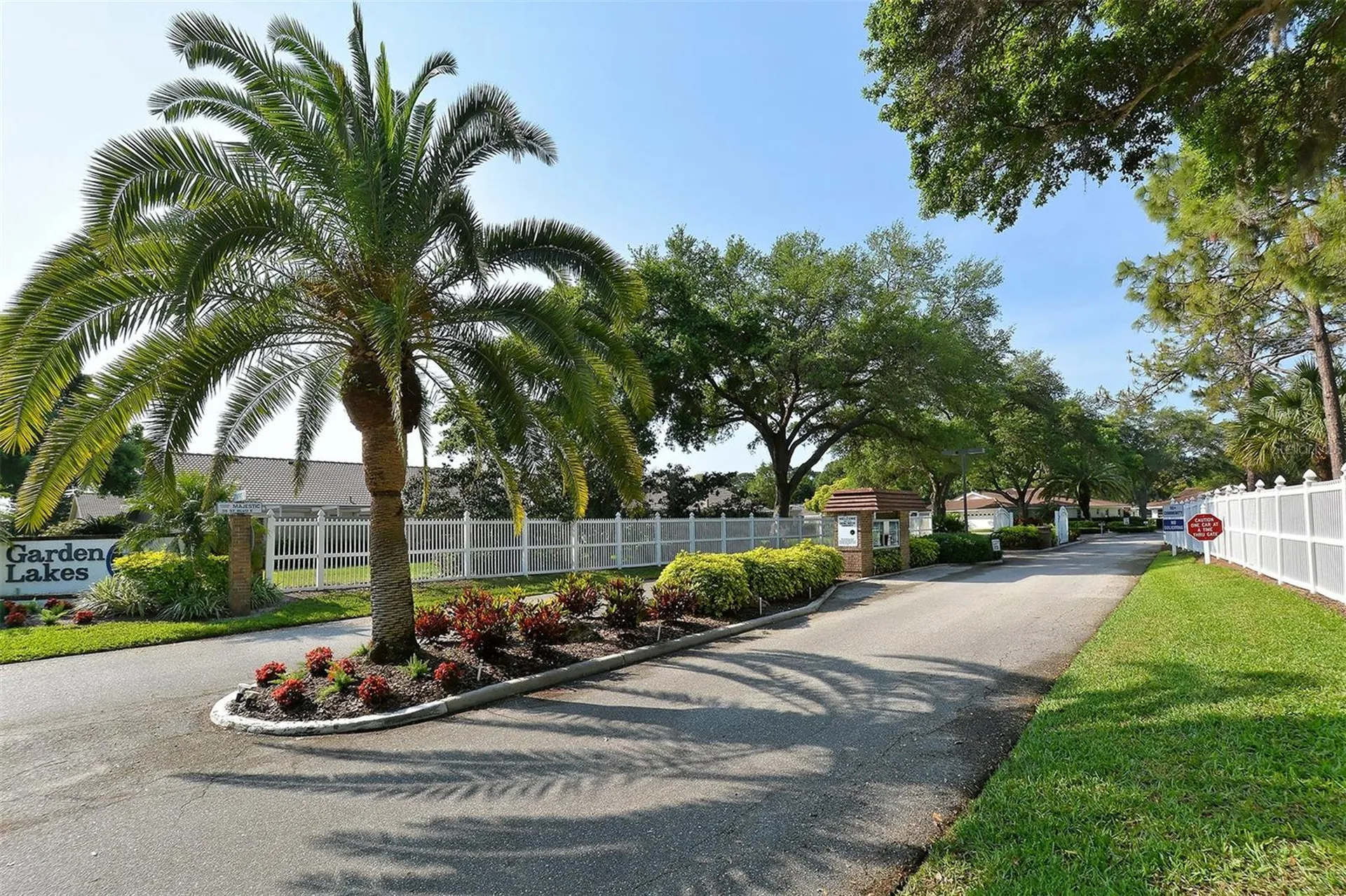 5729 Garden Lakes Palm Bradenton FL 34203