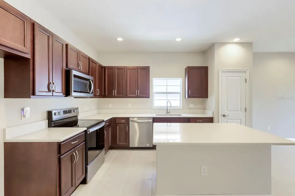 3029 54th Avenue N St Petersburg FL 33714