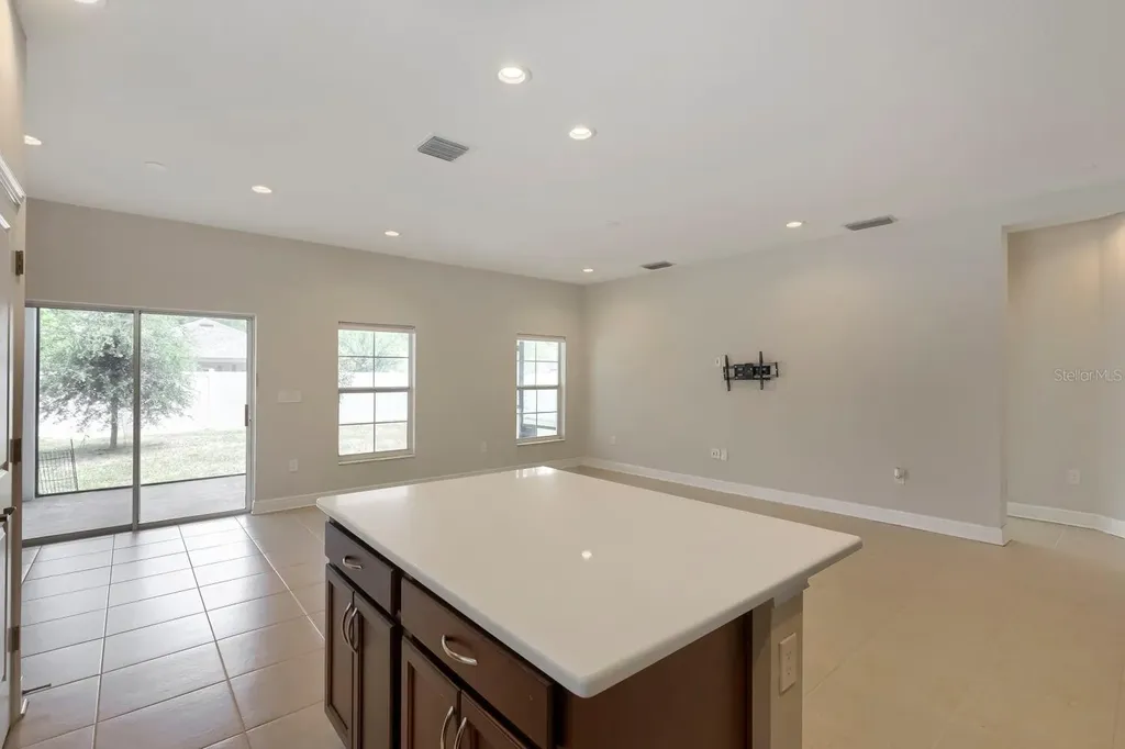 3029 54th Avenue N St Petersburg FL 33714