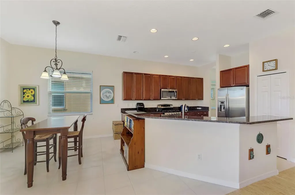 5153 Highbury Circle Sarasota FL 34238
