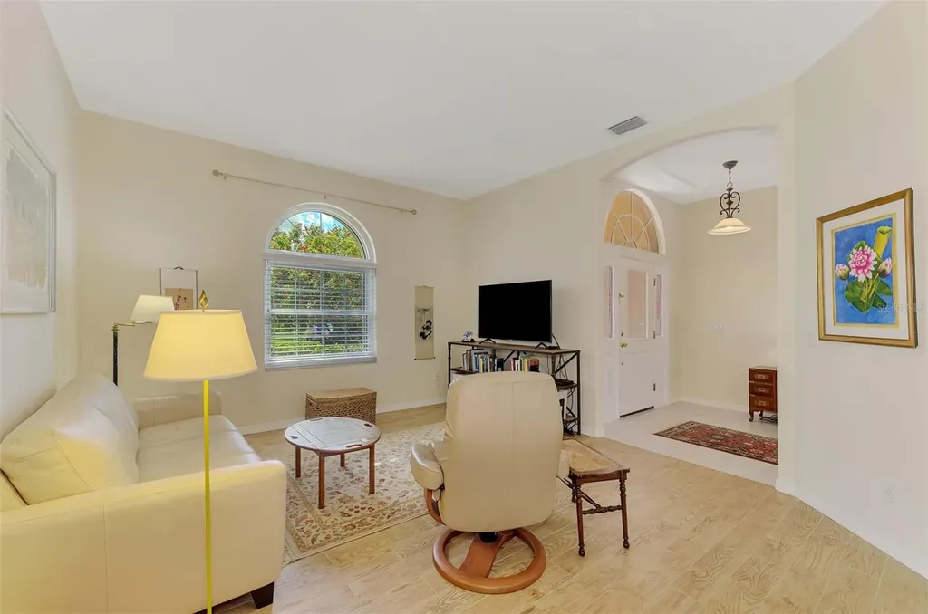 5153 Highbury Circle Sarasota FL 34238