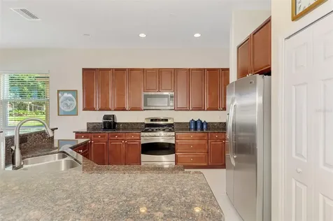 5153 Highbury Circle Sarasota FL 34238