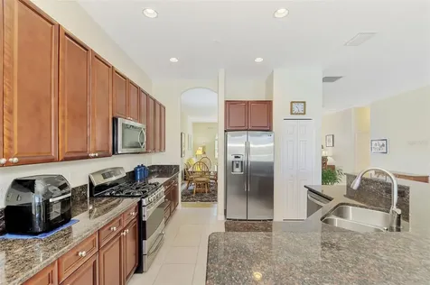 5153 Highbury Circle Sarasota FL 34238