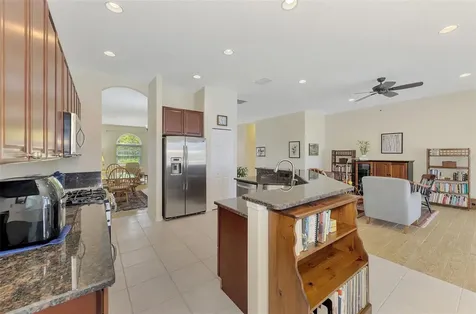5153 Highbury Circle Sarasota FL 34238