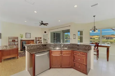 5153 Highbury Circle Sarasota FL 34238