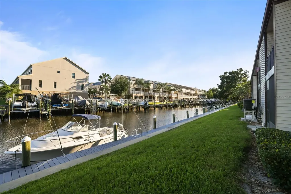 358 Moorings Cove Drive Tarpon Springs FL 34689