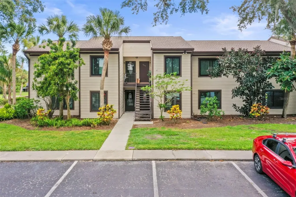 358 Moorings Cove Drive Tarpon Springs FL 34689