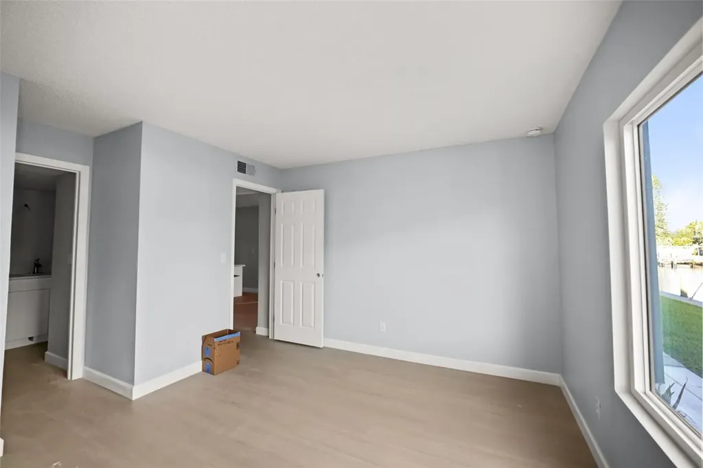 358 Moorings Cove Drive Tarpon Springs FL 34689