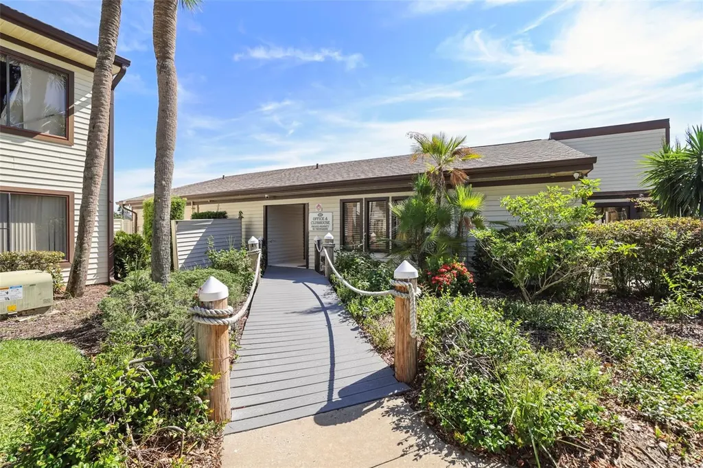 358 Moorings Cove Drive Tarpon Springs FL 34689