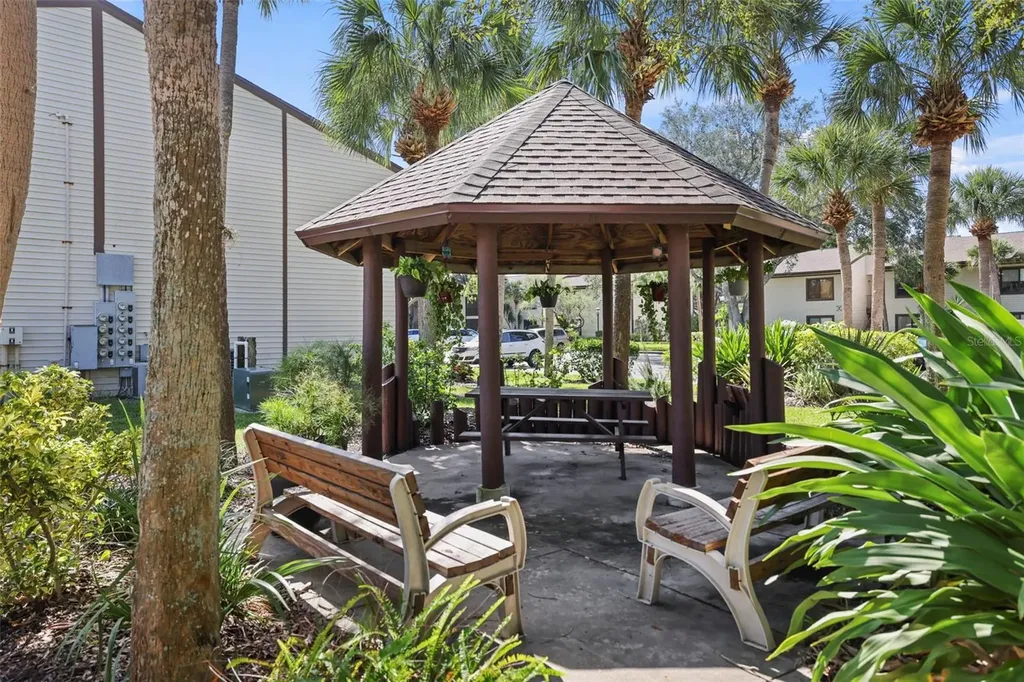 358 Moorings Cove Drive Tarpon Springs FL 34689