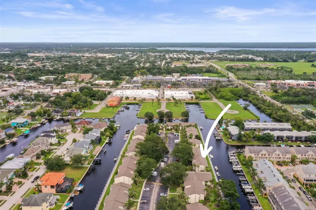 358 Moorings Cove Drive Tarpon Springs FL 34689