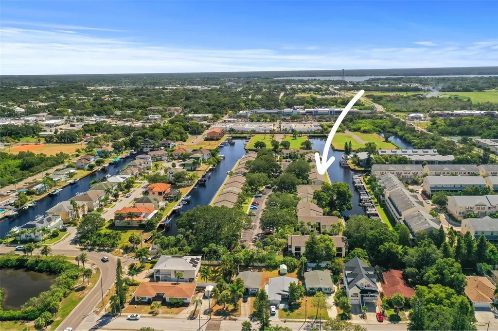 358 Moorings Cove Drive Tarpon Springs FL 34689