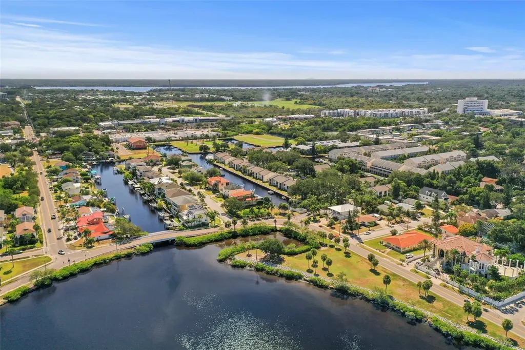 358 Moorings Cove Drive Tarpon Springs FL 34689