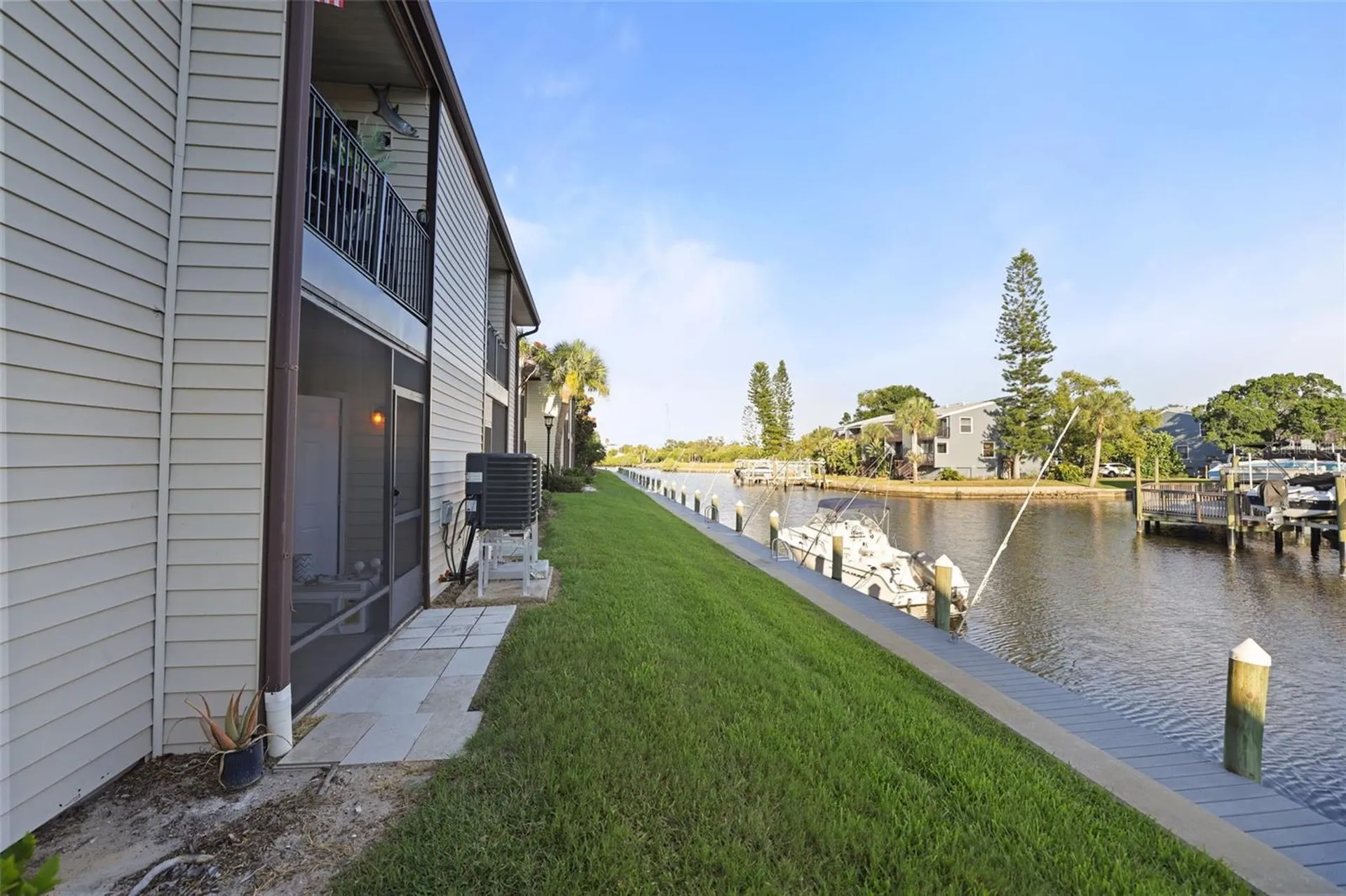 358 Moorings Cove Drive Tarpon Springs FL 34689
