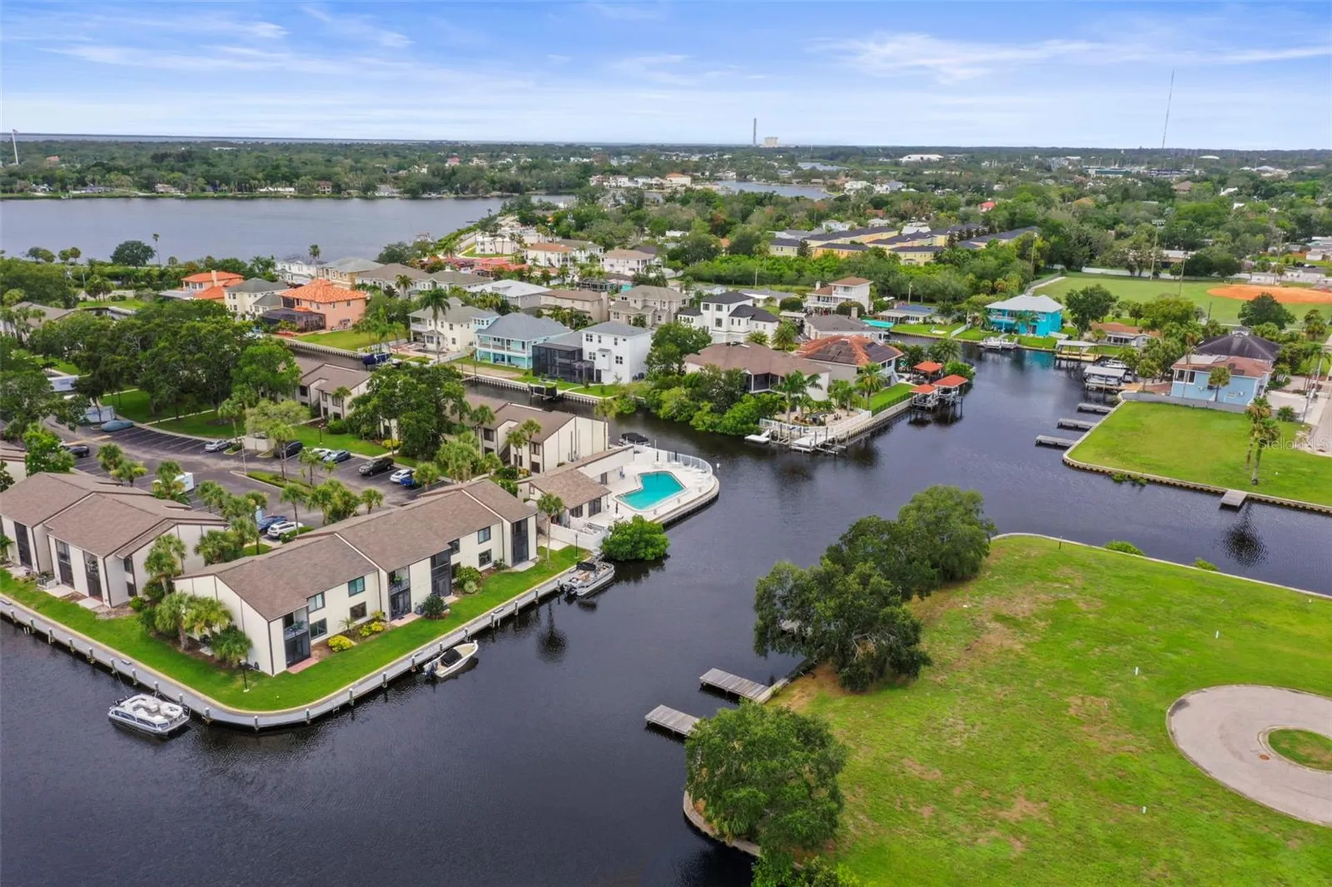 358 Moorings Cove Drive Tarpon Springs FL 34689