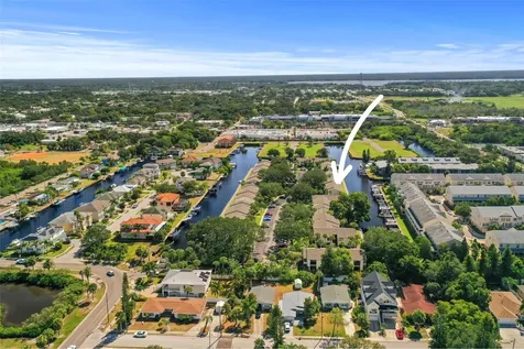 358 Moorings Cove Drive Tarpon Springs FL 34689