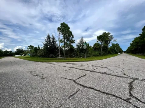 12068 Alumna Avenue Port Charlotte FL 33981