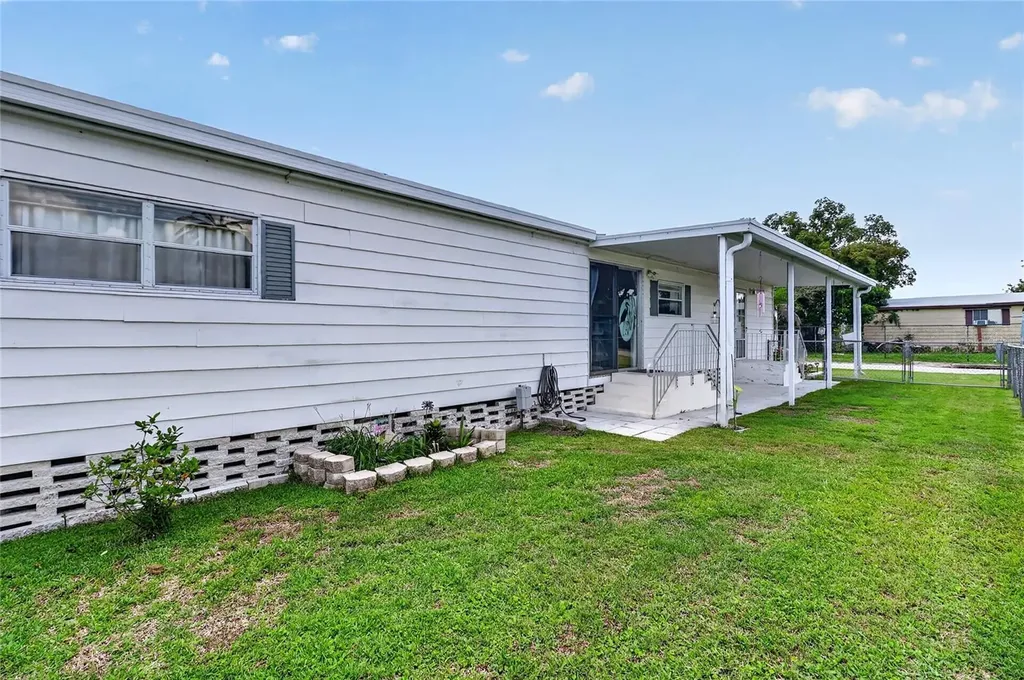 3586 Lazy Lake Drive N Lakeland FL 33801