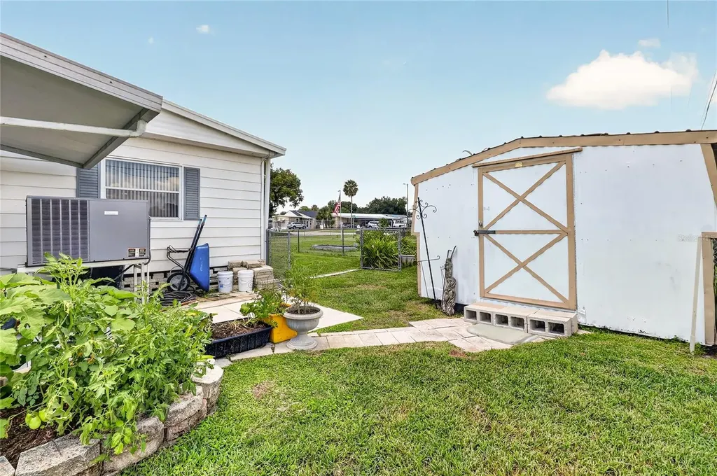 3586 Lazy Lake Drive N Lakeland FL 33801