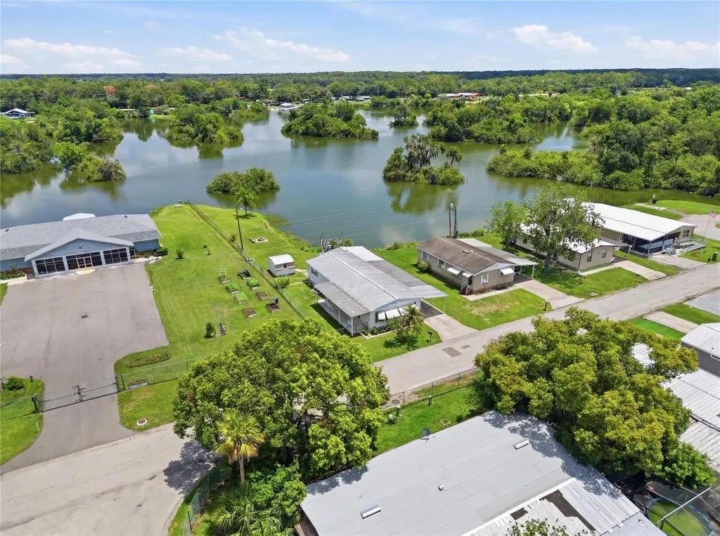 3586 Lazy Lake Drive N Lakeland FL 33801